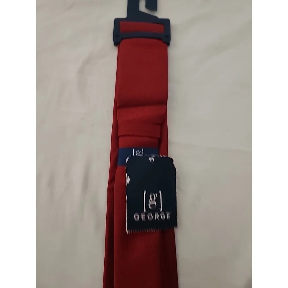 George Mens Red Neck Tie NWT!